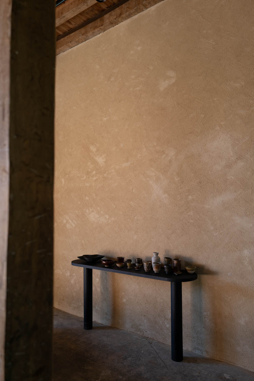 Grande console Nolina teintée noir