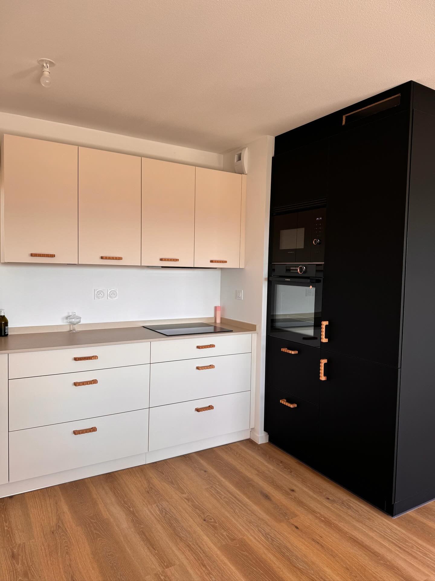 Poignée ondulée en hêtre