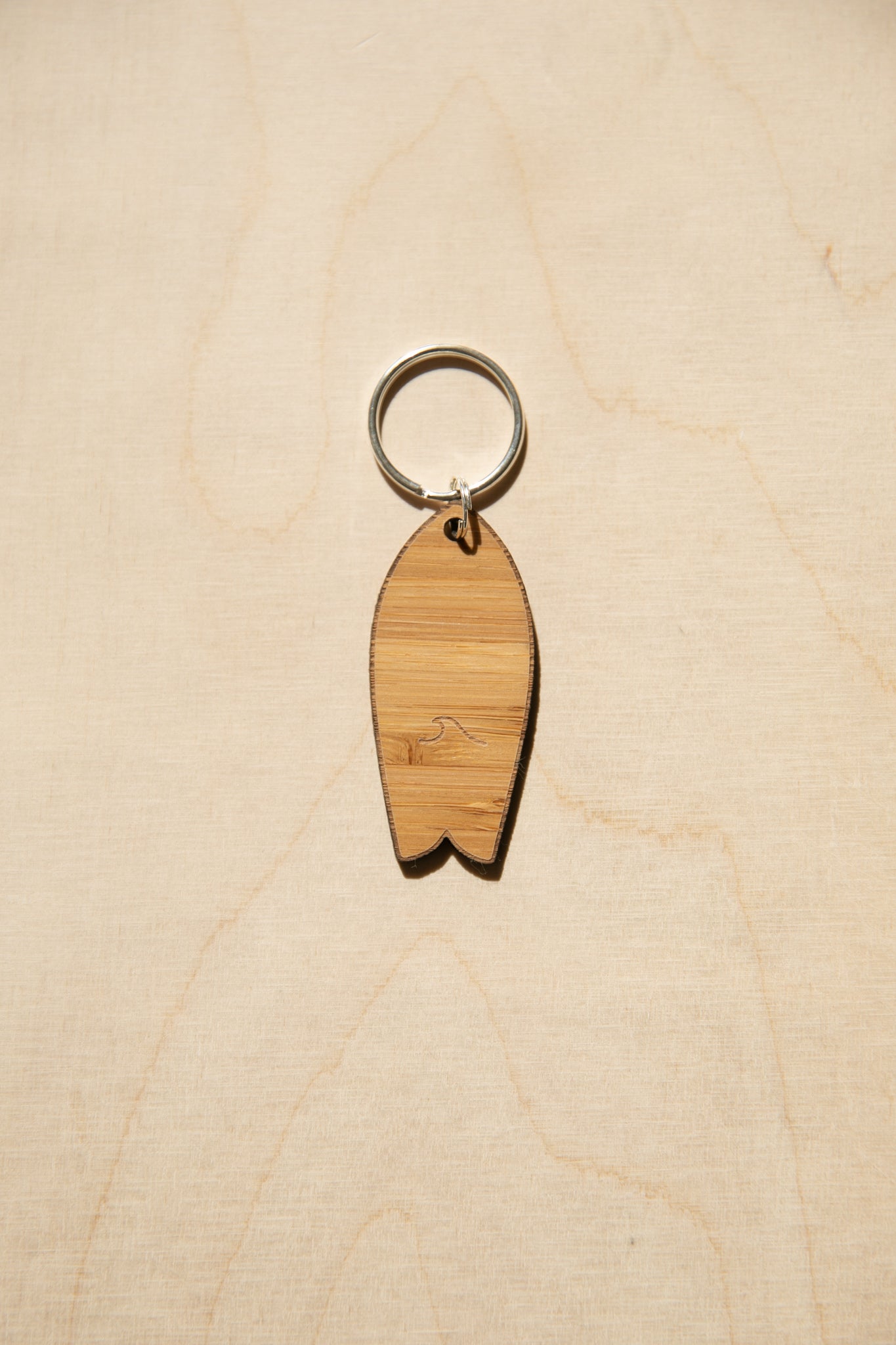 Porte-clés Surf motif vague Bois
