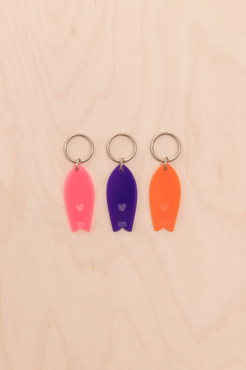 Porte-clés Surf motif coeur Néon