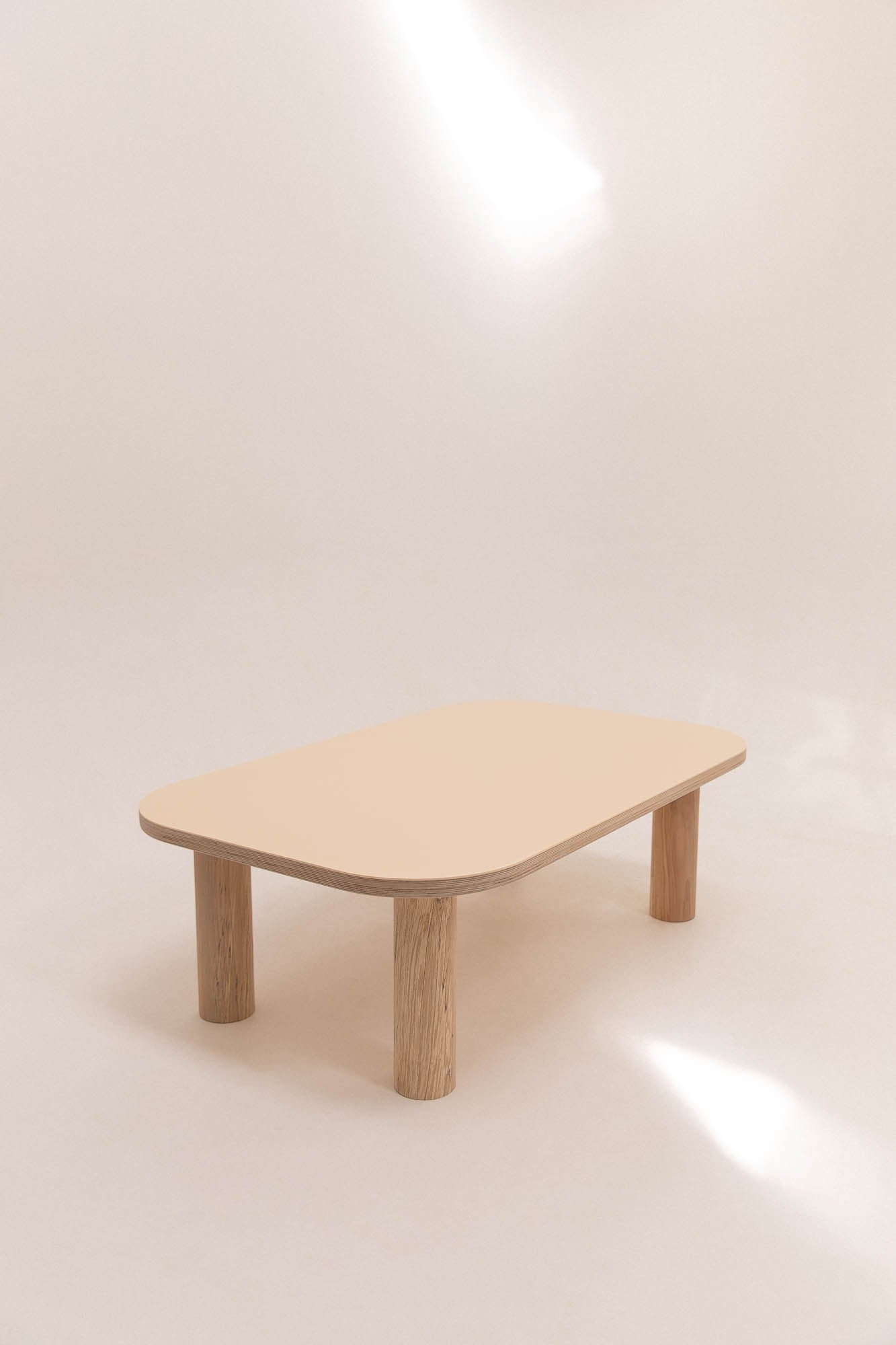 Grande table basse SEQUOIA résine