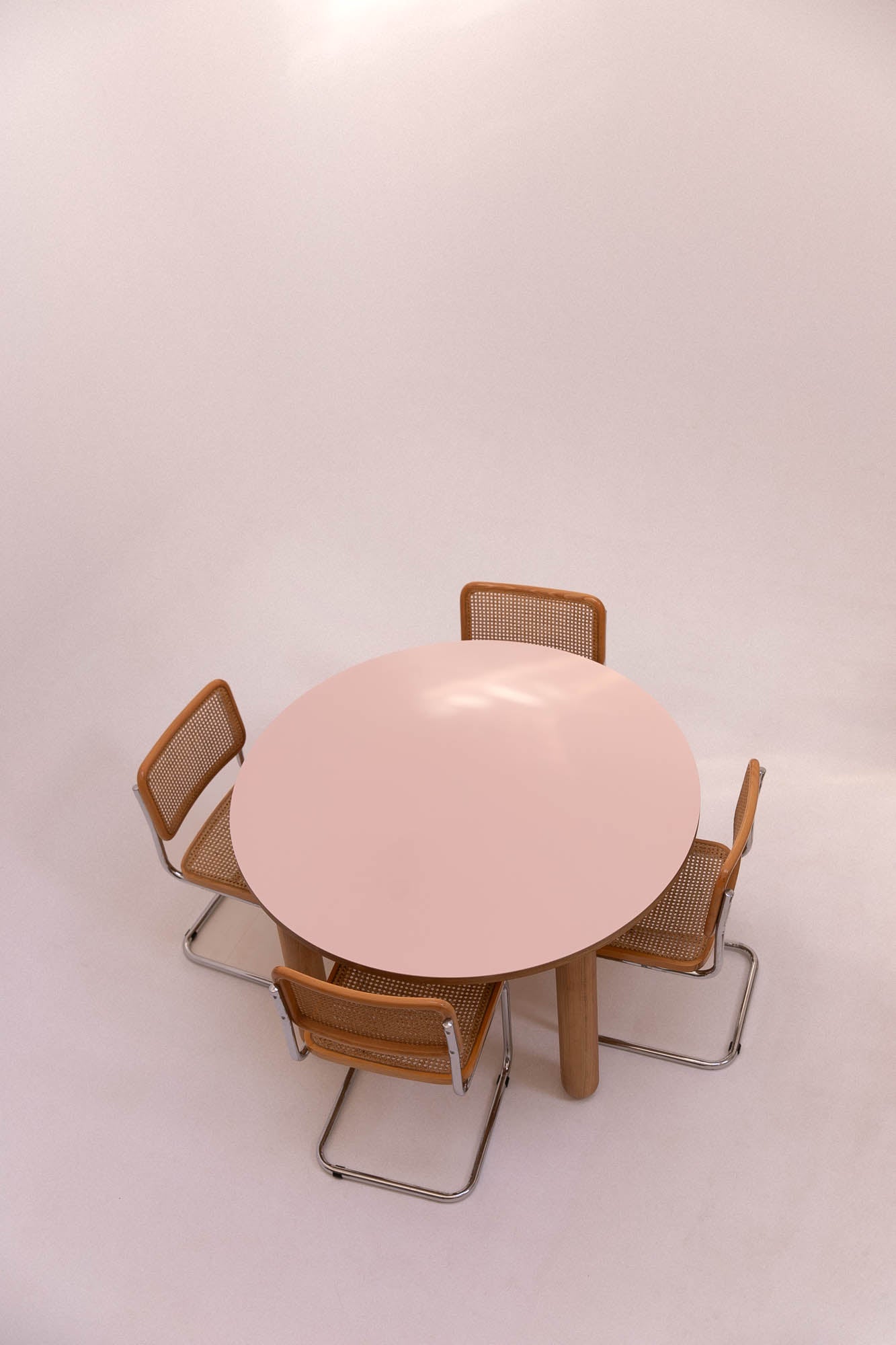 SEQUOIA resin dining table