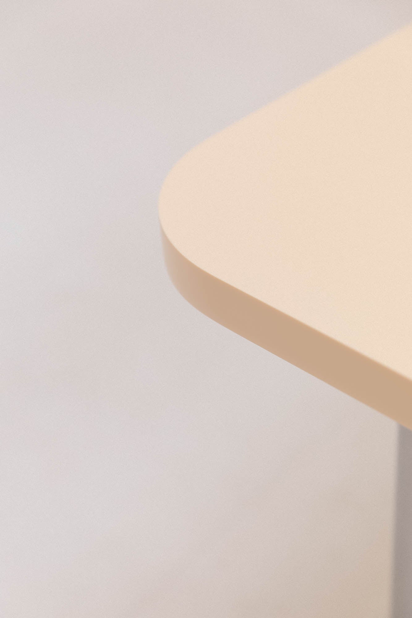 Table à manger SEQUOIA résine intégrale