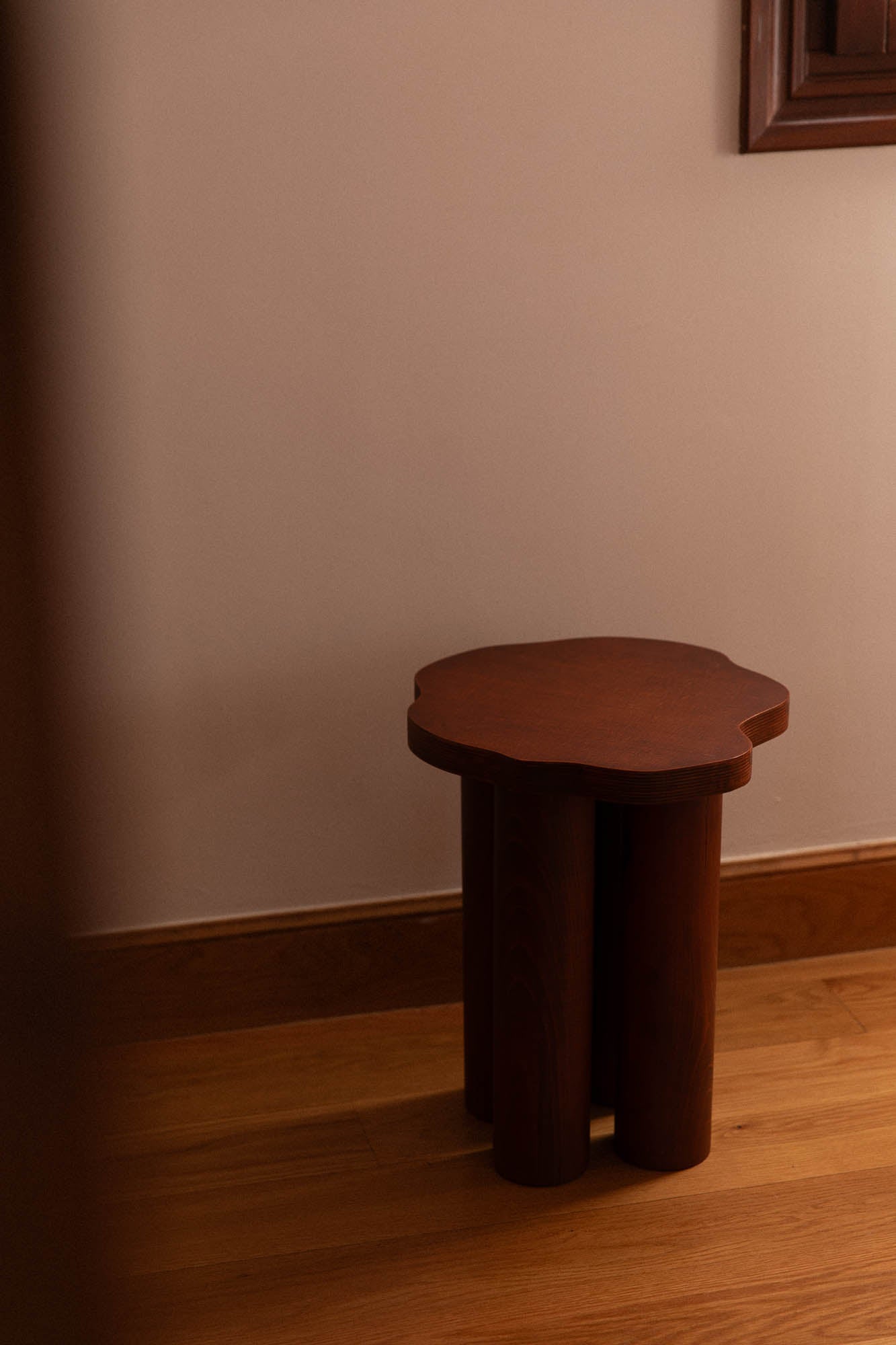 Table d'appoint ou tabouret NENUPHAR jatoba imparfait