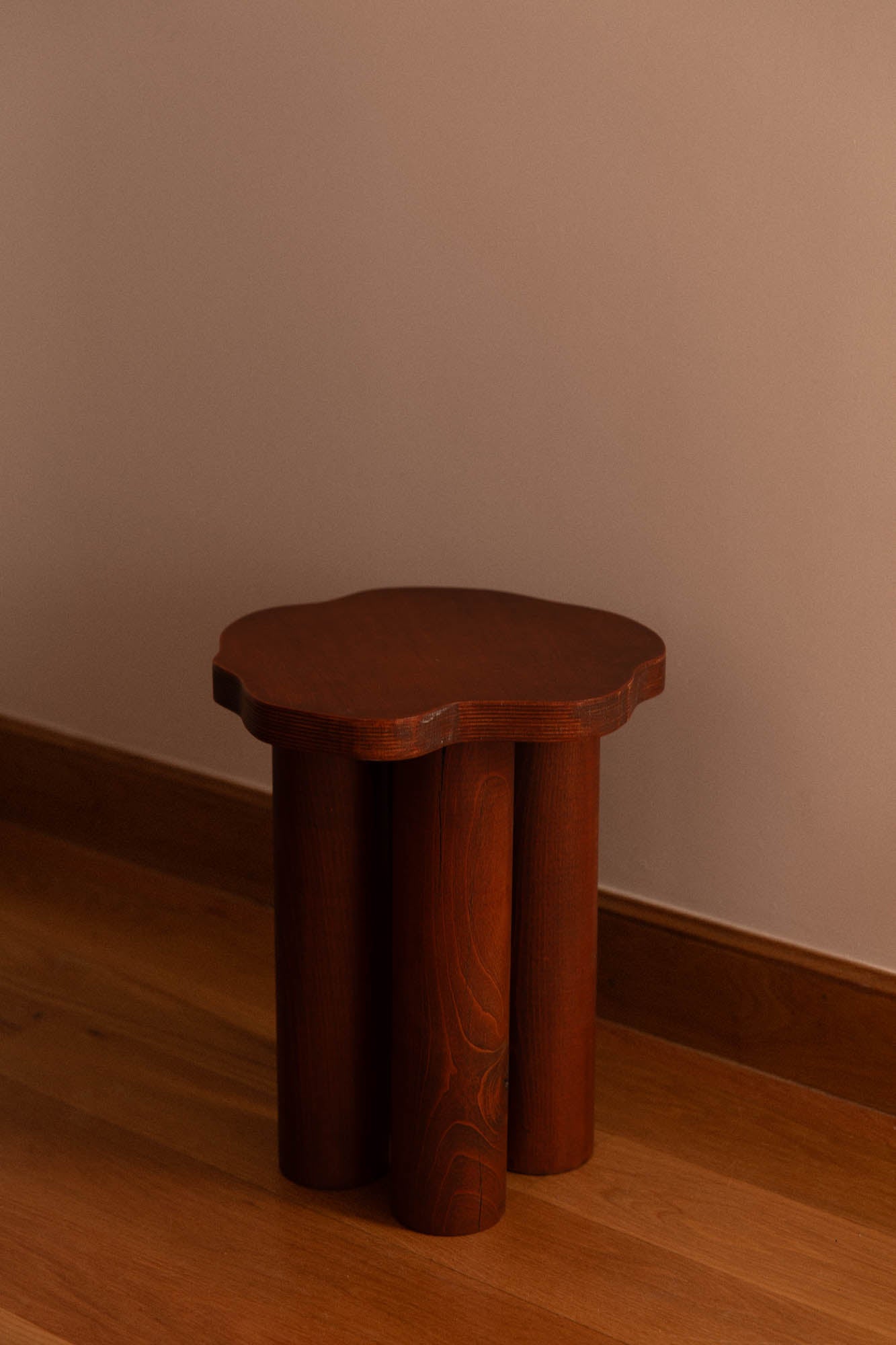 Table d'appoint ou tabouret NENUPHAR jatoba imparfait