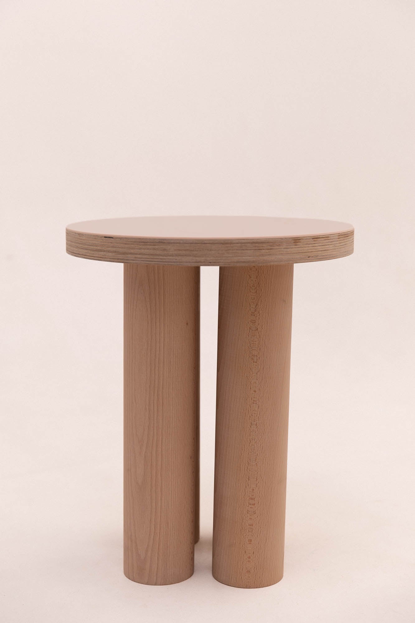 Tabouret BAOBAB résine rose imparfait