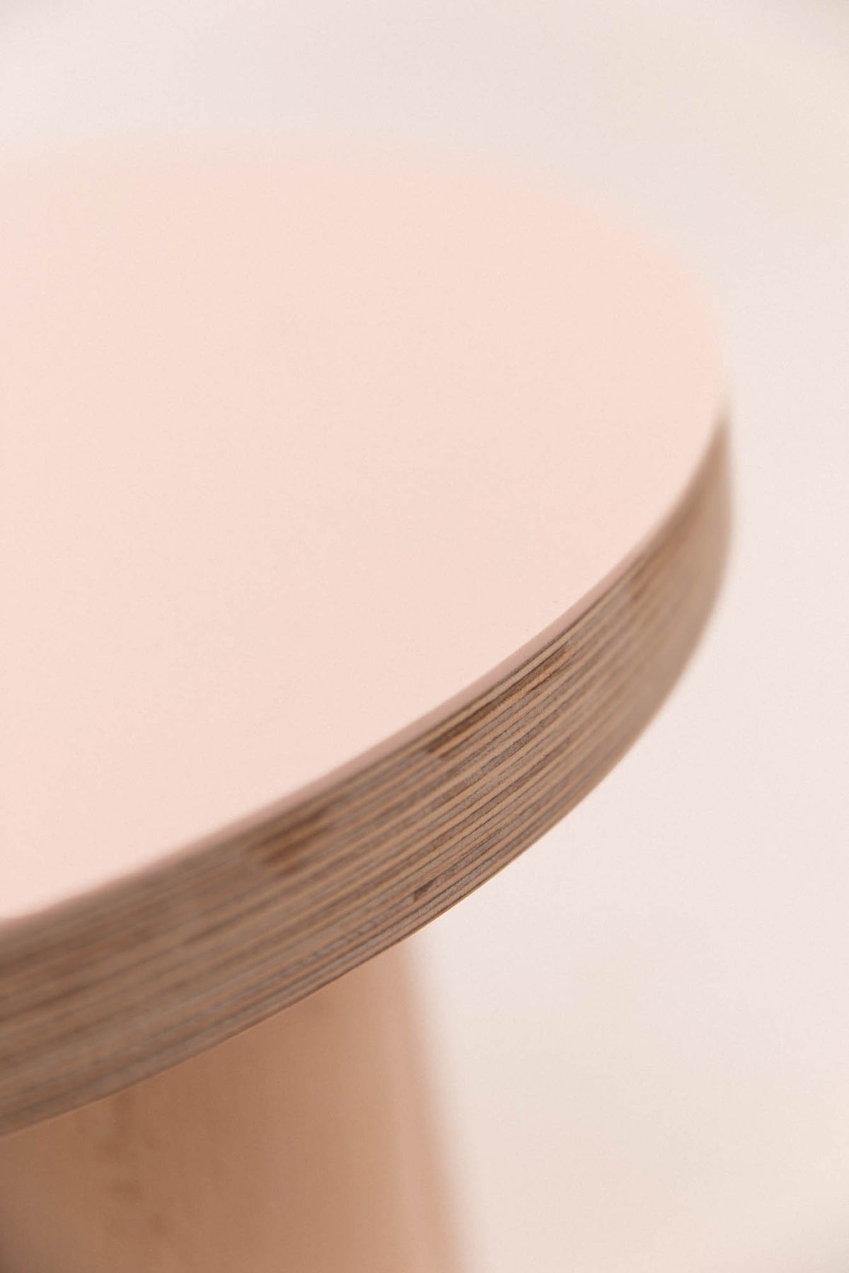 Tabouret BAOBAB résine rose imparfait