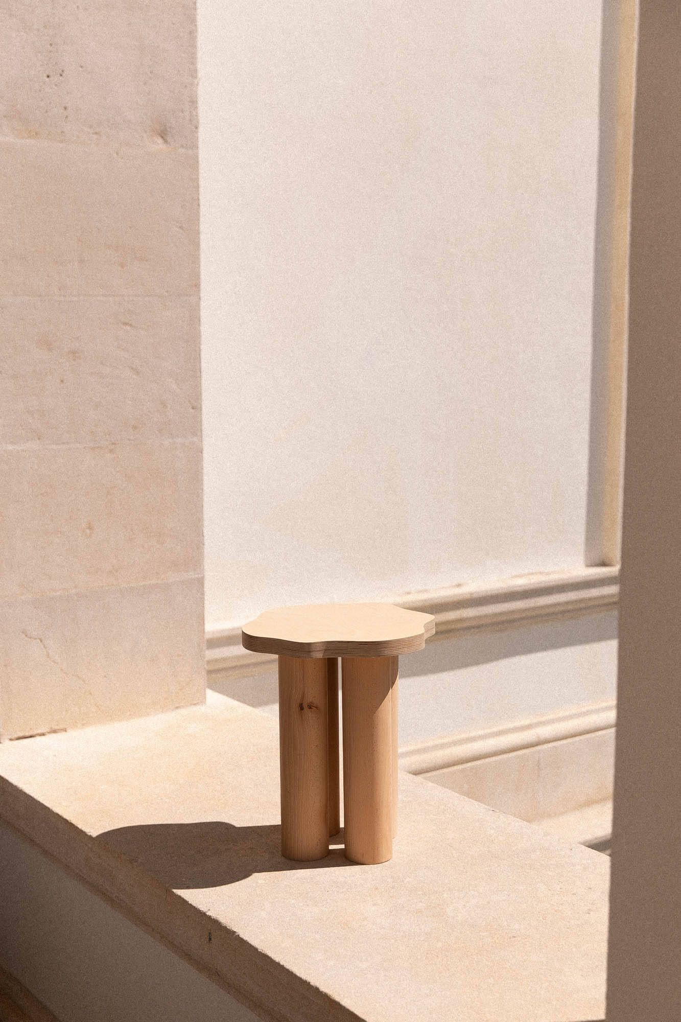 Table d'appoint NENUPHAR naturelle