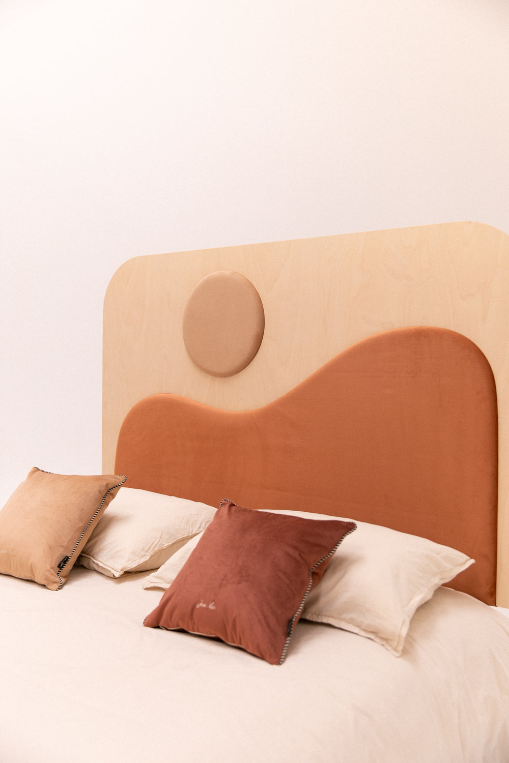 Tête de lit en bois et tissu suspendue MENDI