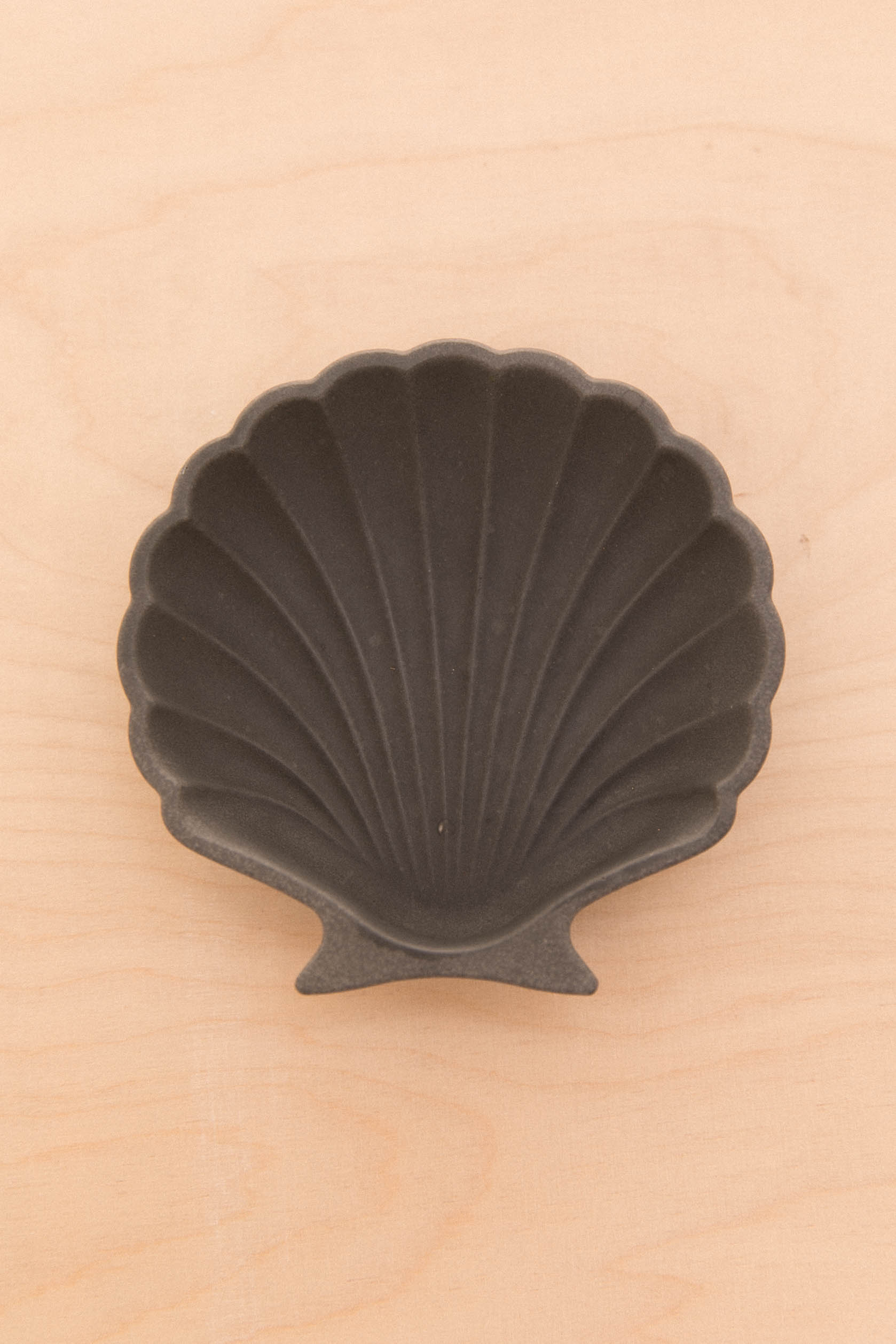 Porte savon ou vide poche en jesmonite forme coquillage imparfait